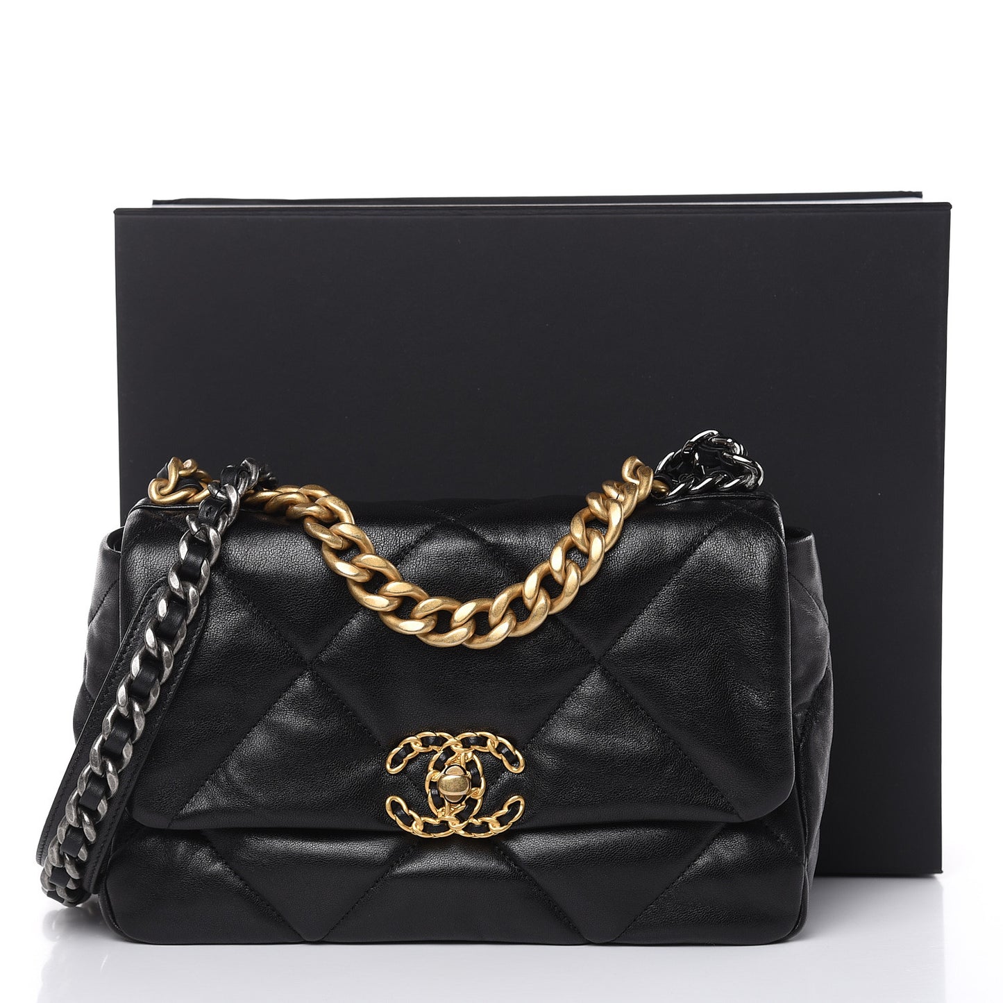 Lambskin Quilted Medium 19 Flap Black