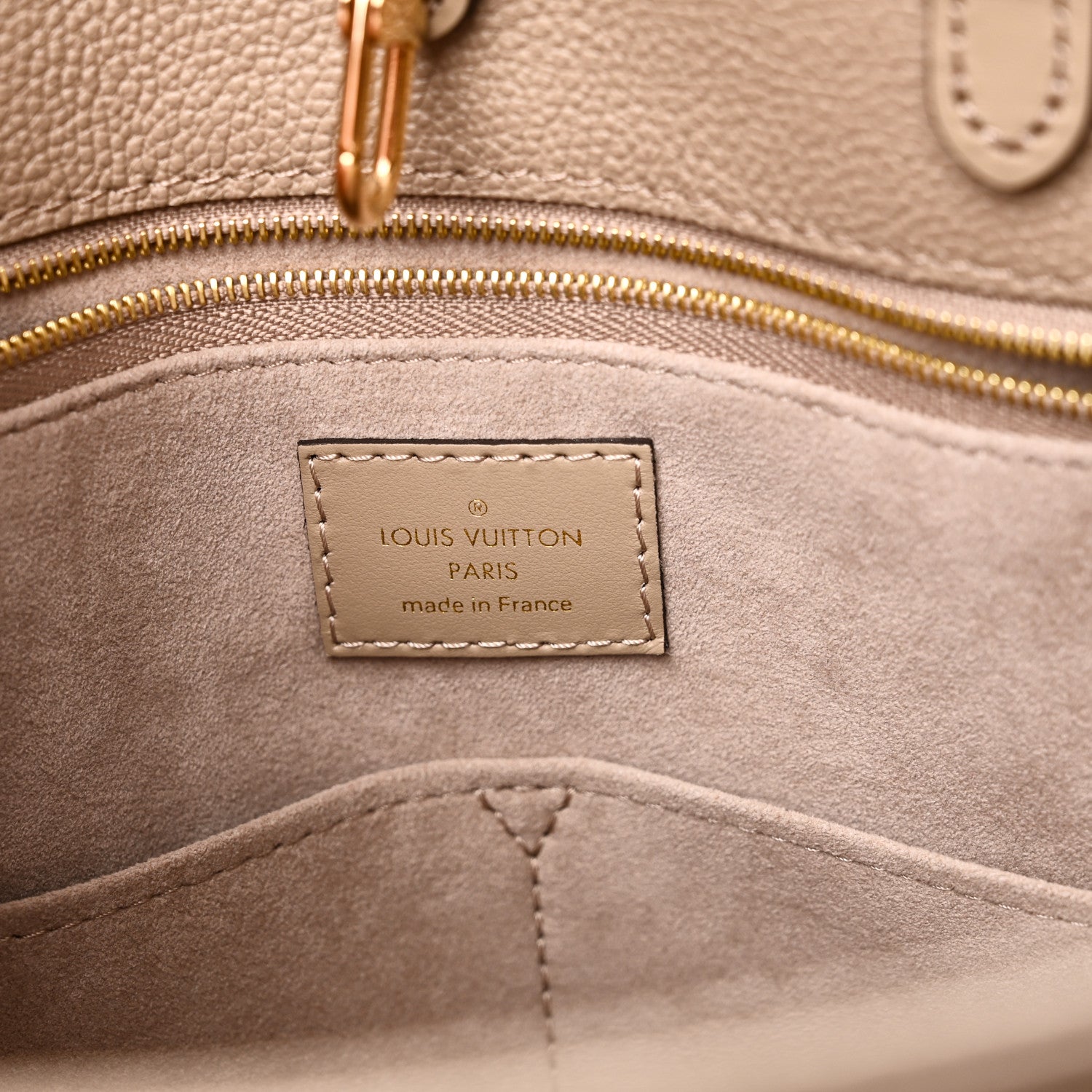 Louis Vuitton Empreinte Monogram Giant Onthego MM Tourterelle 6 of 9