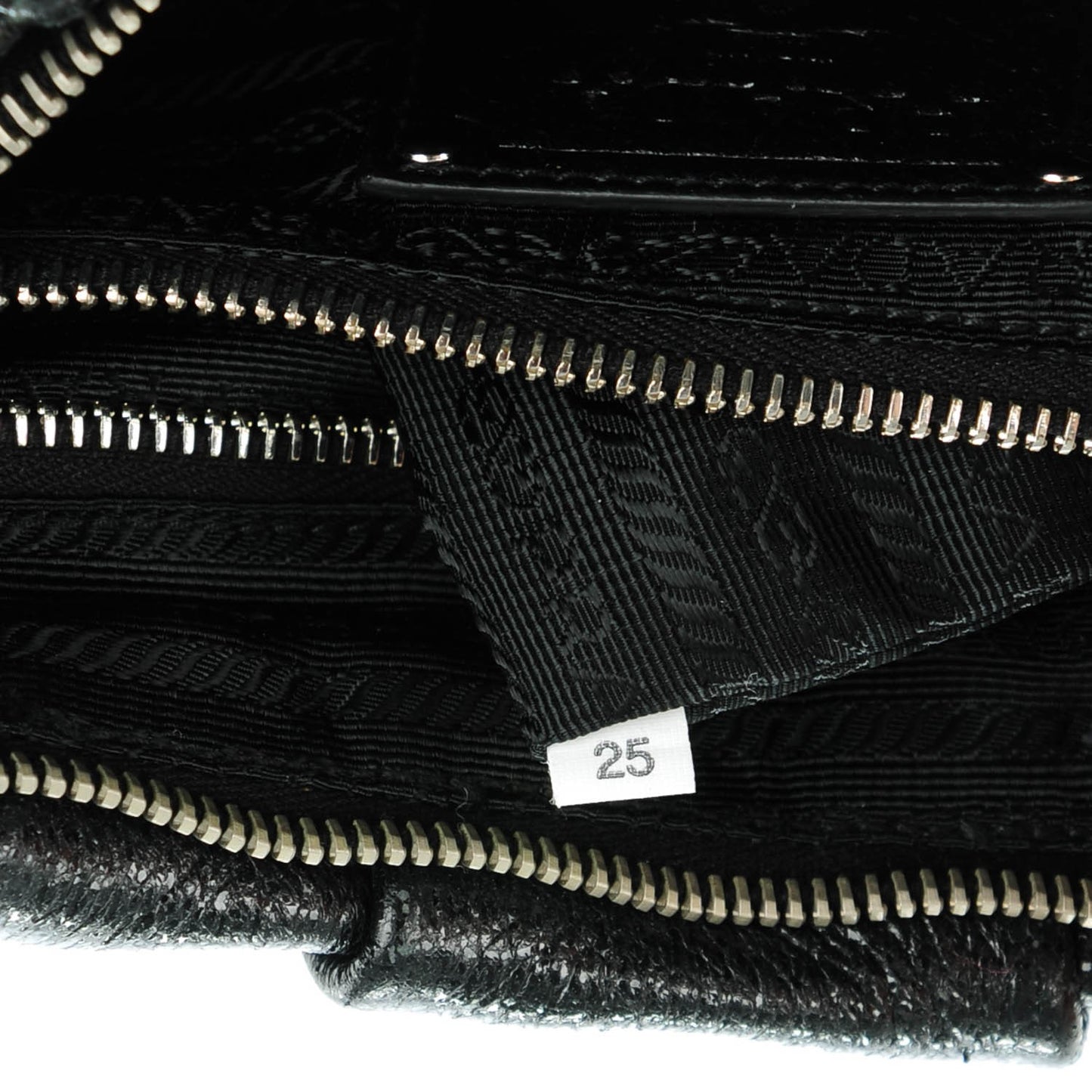 Cervo Lux Chain Hobo Nero Black