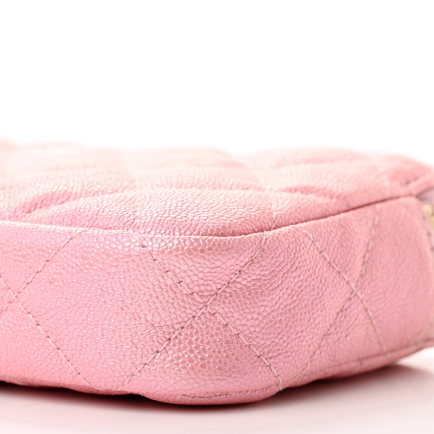 Iridescent Caviar Quilted Small Clutch With Chain Pink
