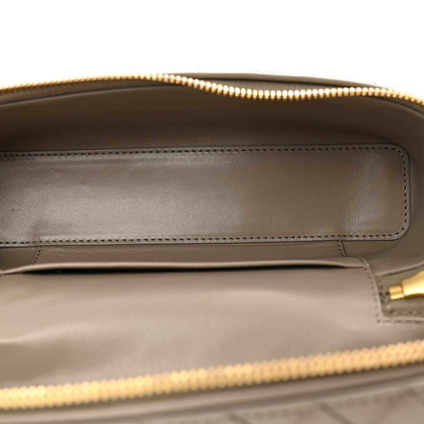 Calfskin Intrecciato Bang Bang Vanity Case Limestone