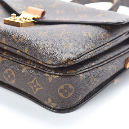 Louis Vuitton Monogram Pochette Metis 9 of 9