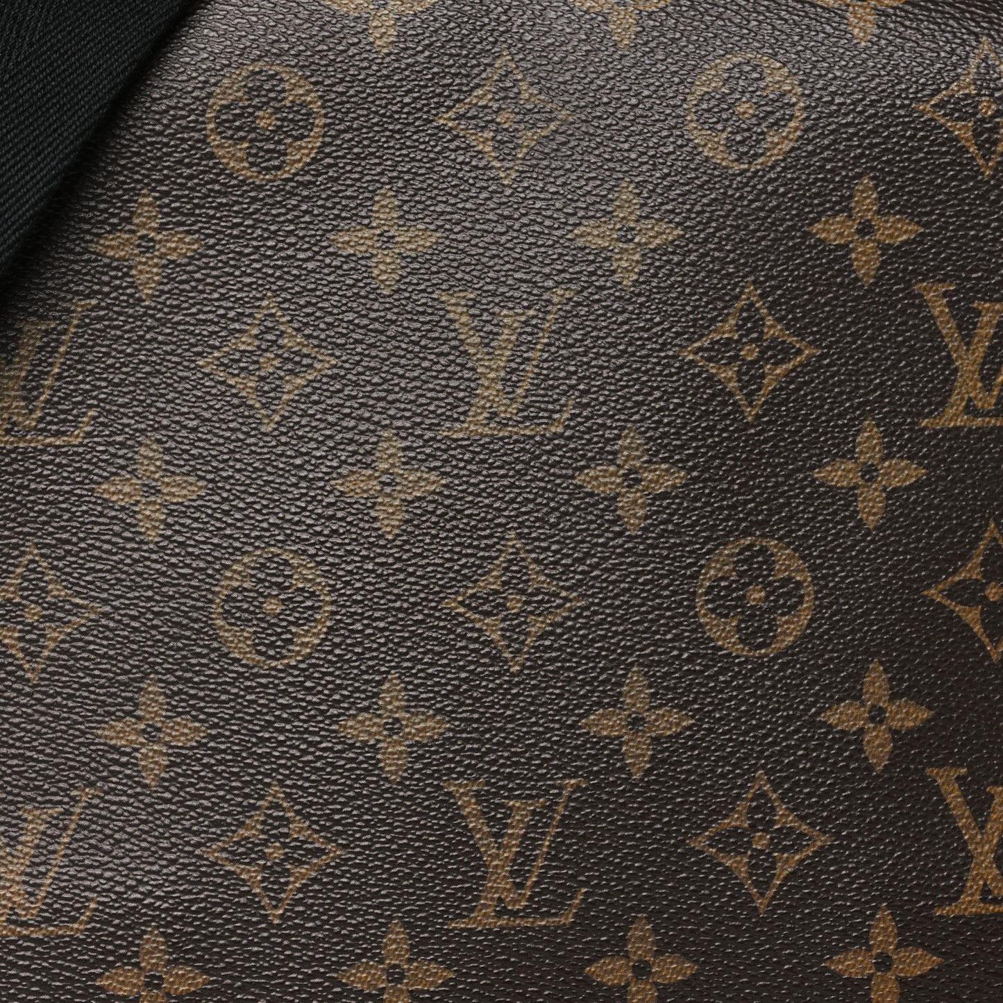 Monogram Macassar District PM