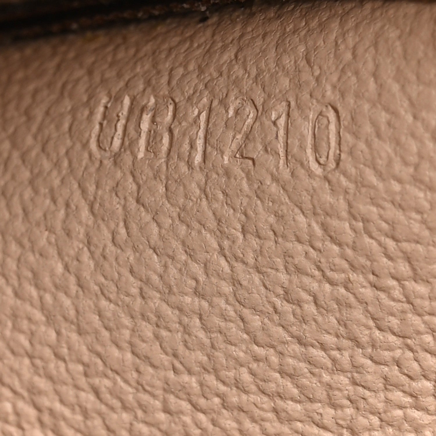 Louis Vuitton Monogram Toiletry Pouch 19 6 of 11