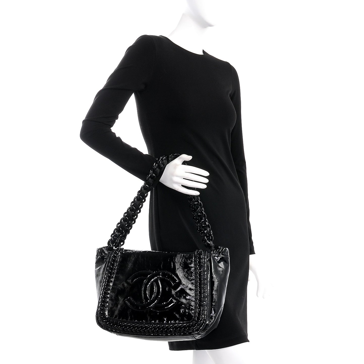 Crinkled Patent Modern Chain Flap Black