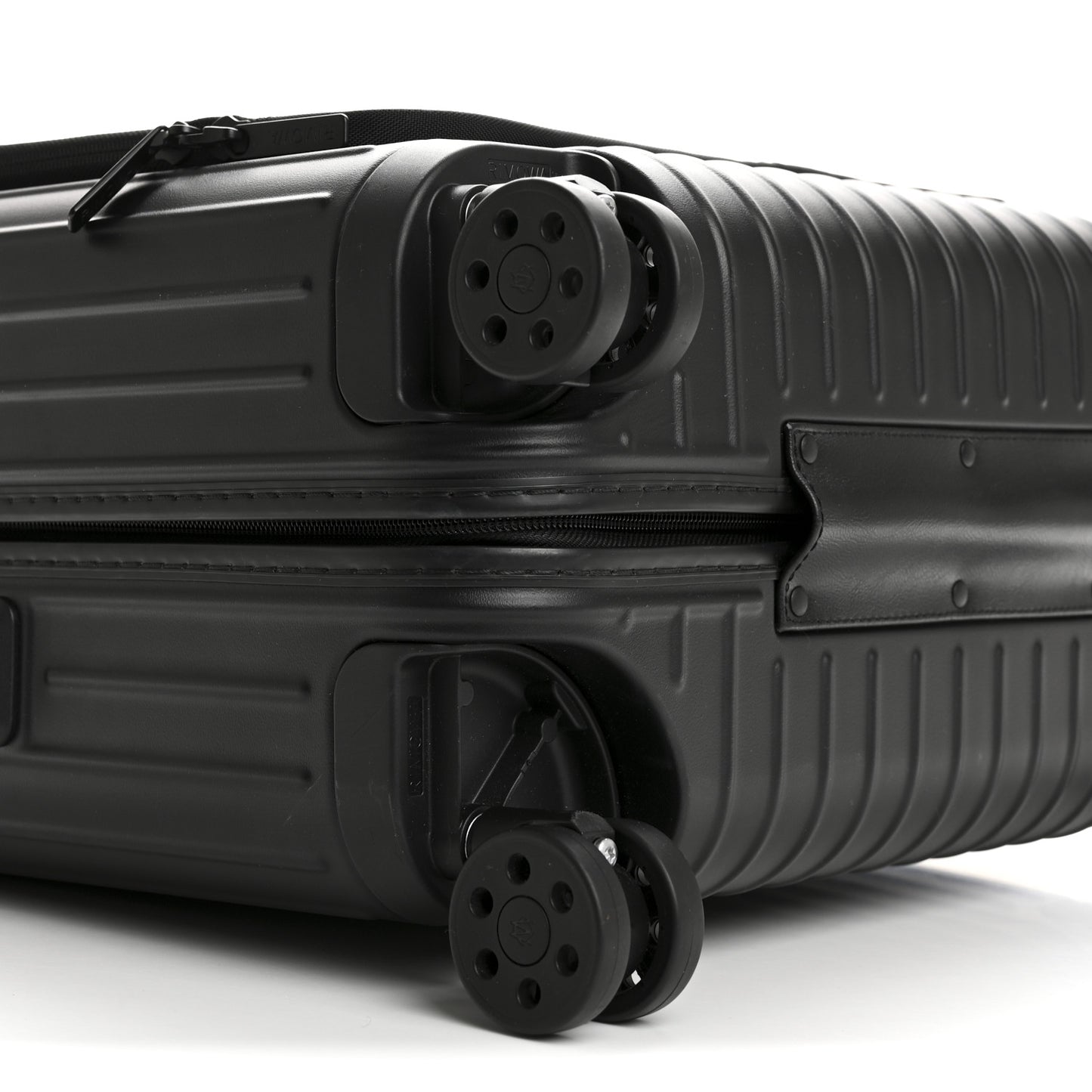 Matte Polycarbonate Essential Sleeve Compact Black