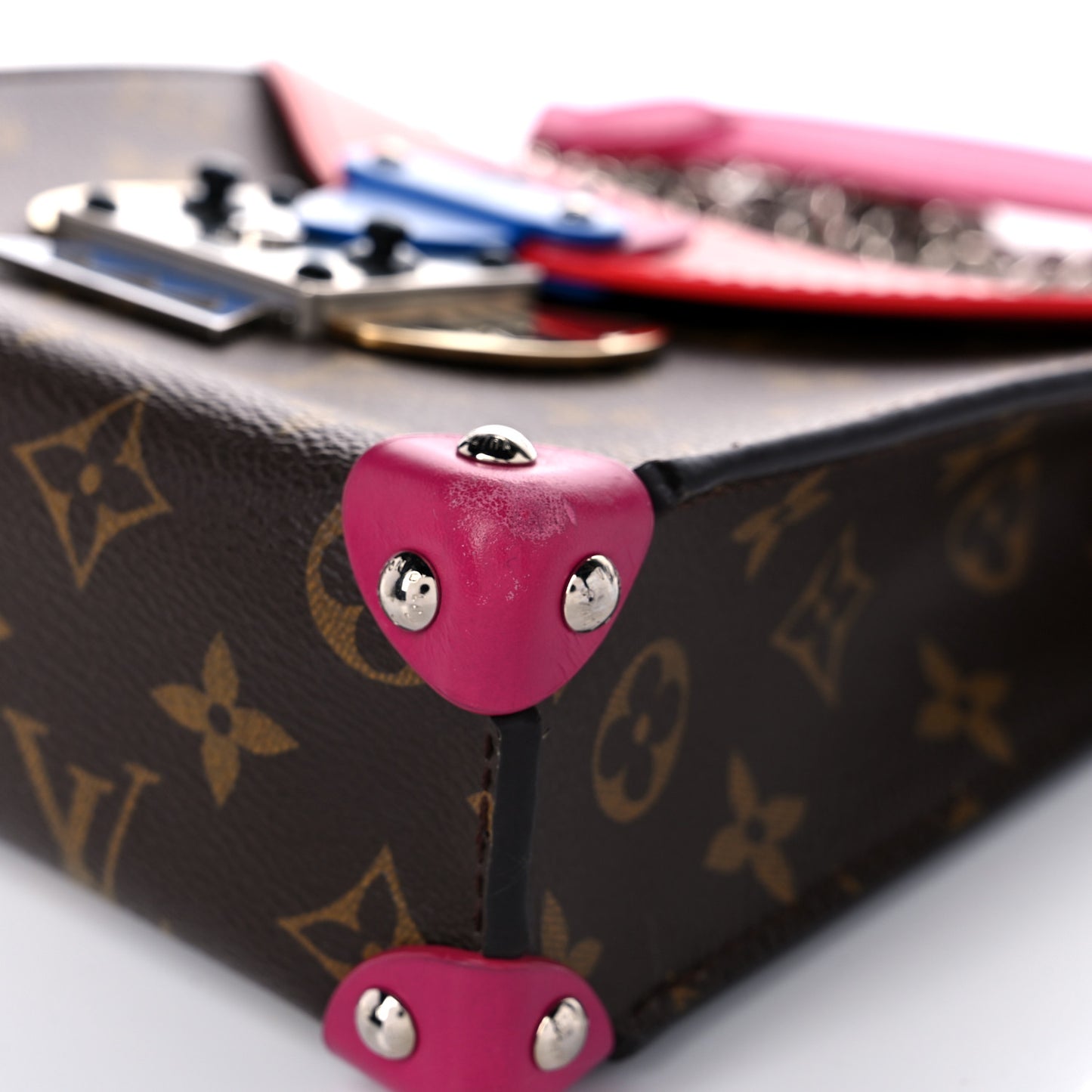 Monogram Pochette Mask PM Corail
