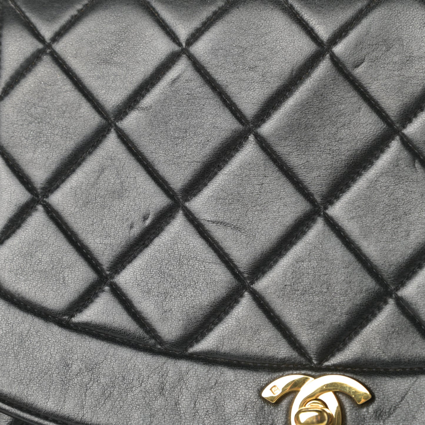 Lambskin Quilted Medium Single Flap Black