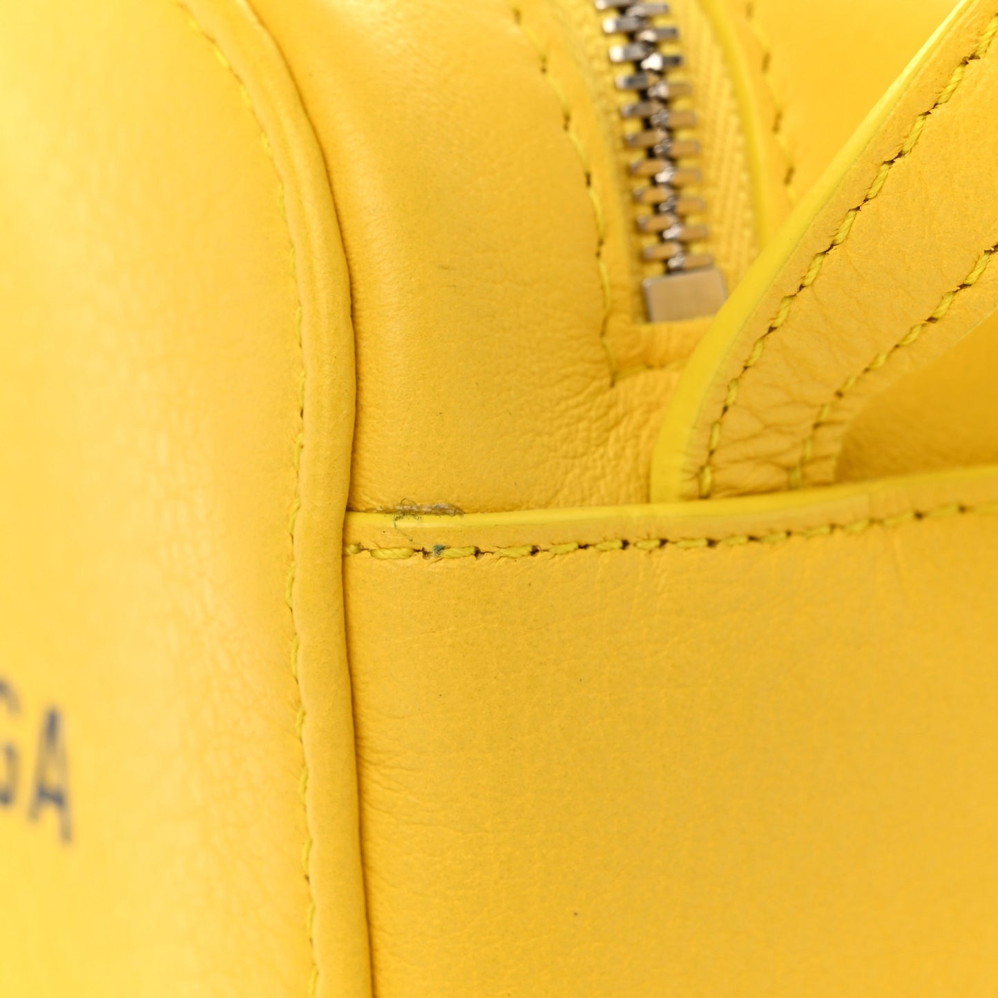 Smooth Calfskin Logo XS Everyday Camera Bag Jaune Soleil Black