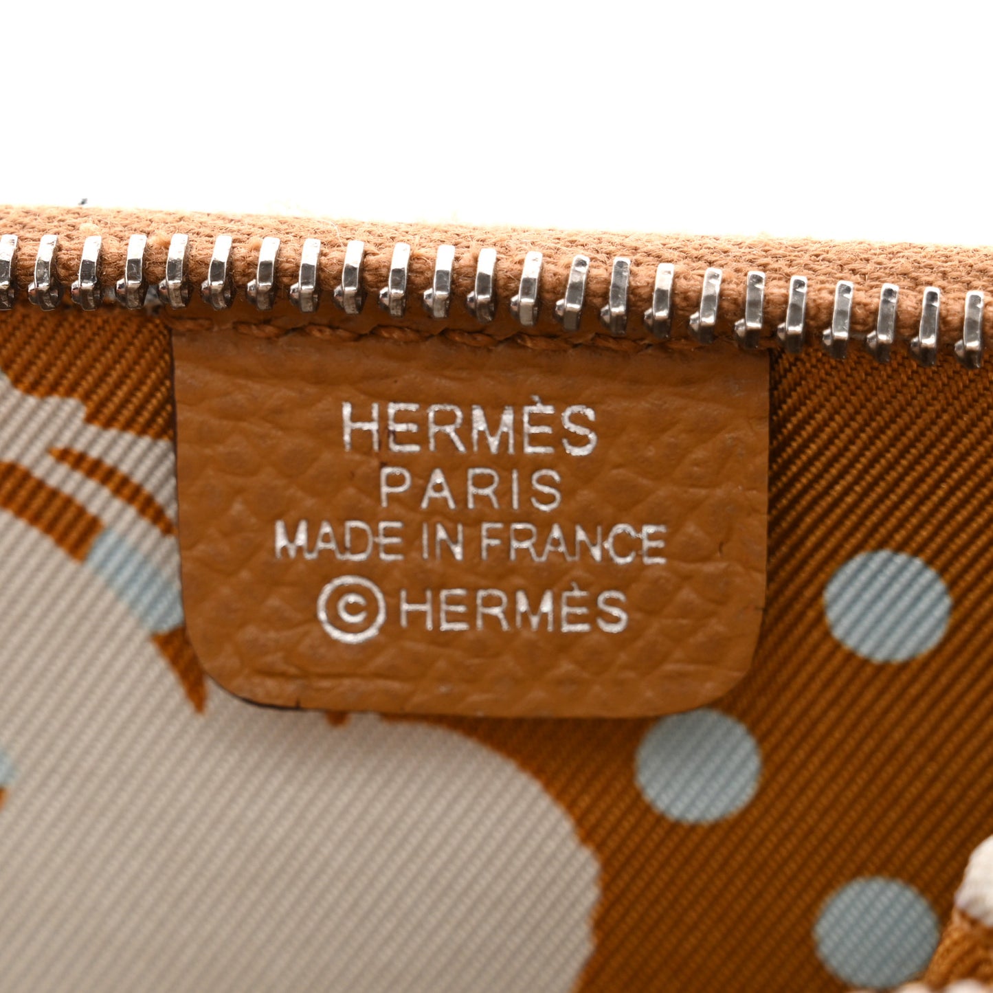 Epsom Silk'in Coin Purse Sesame