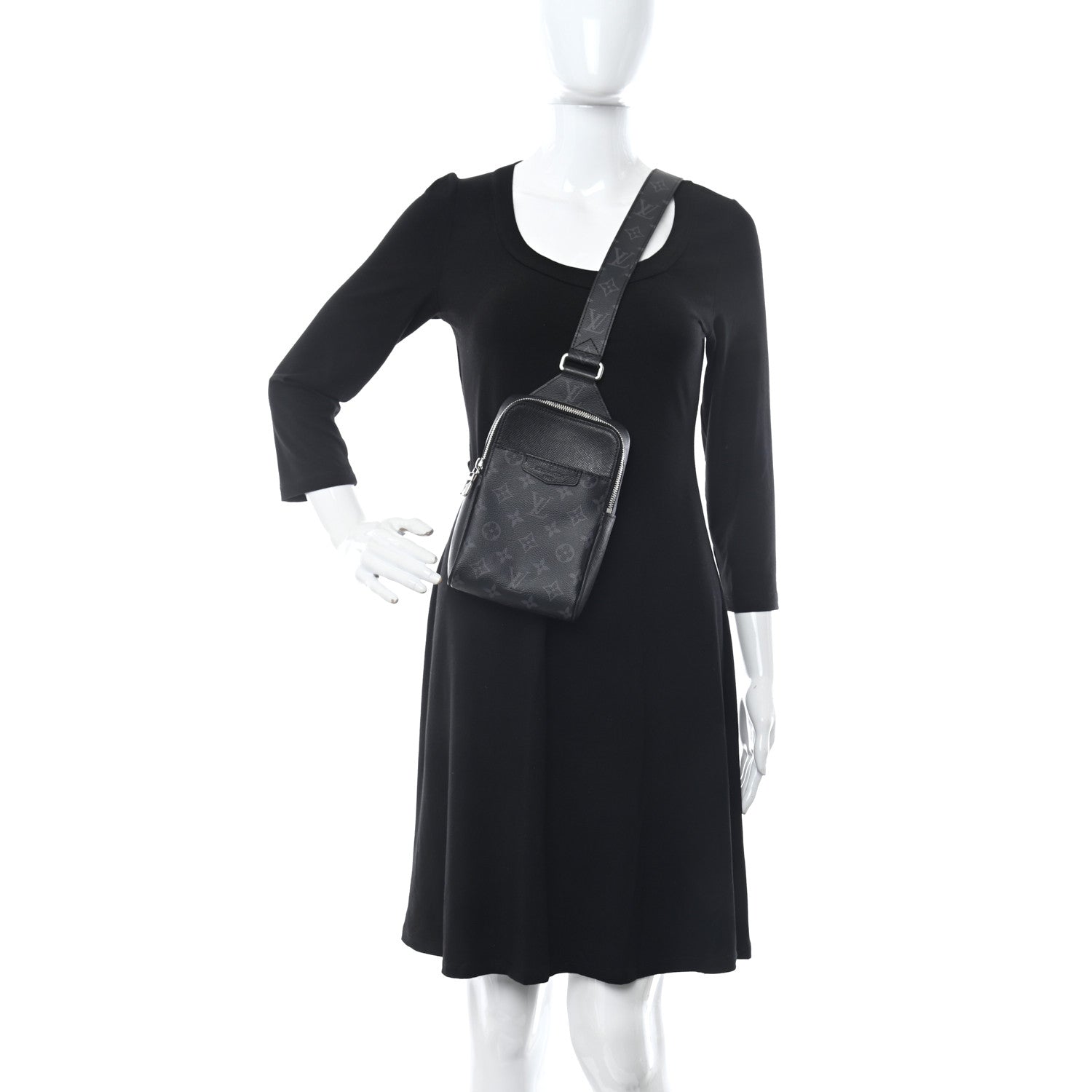 Louis Vuitton Taigarama Outdoor Slingbag Black 2 of 10