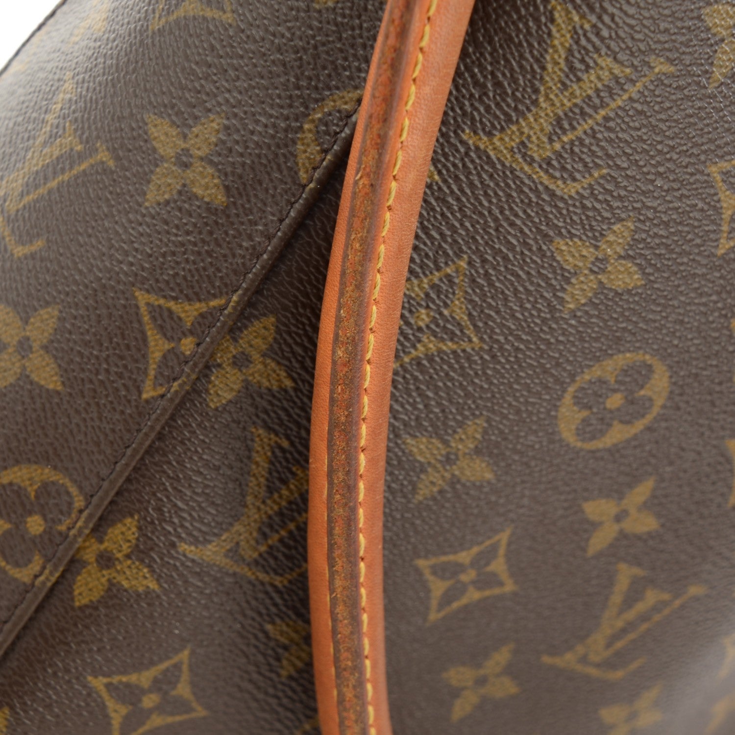 Louis Vuitton Monogram Looping GM 4 of 11