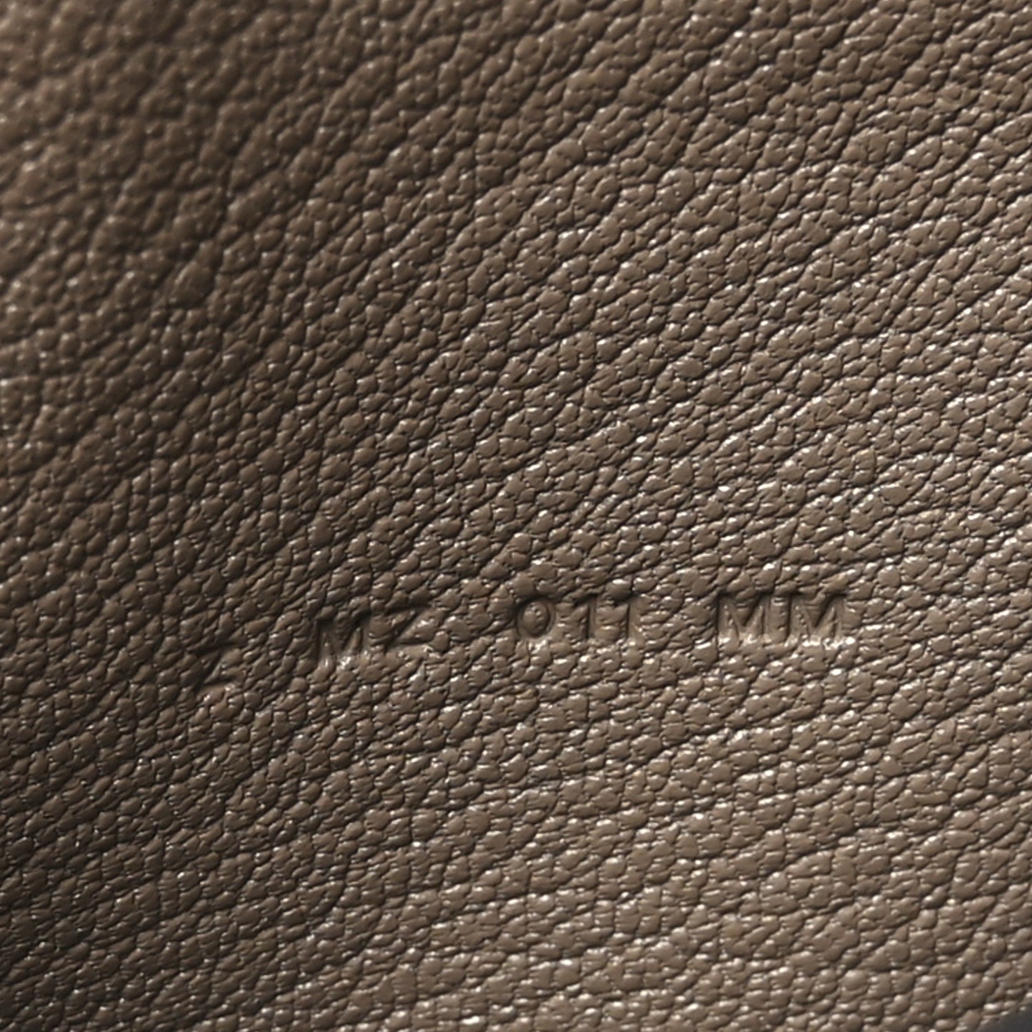 Chevre Chandra Kelly Pocket Compact Wallet Etoupe