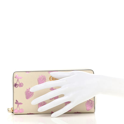 Gucci Textured Dollar Calfskin Berry Print GG Marmont Zip Around Wallet Mystic White Light Pink 2 of 8