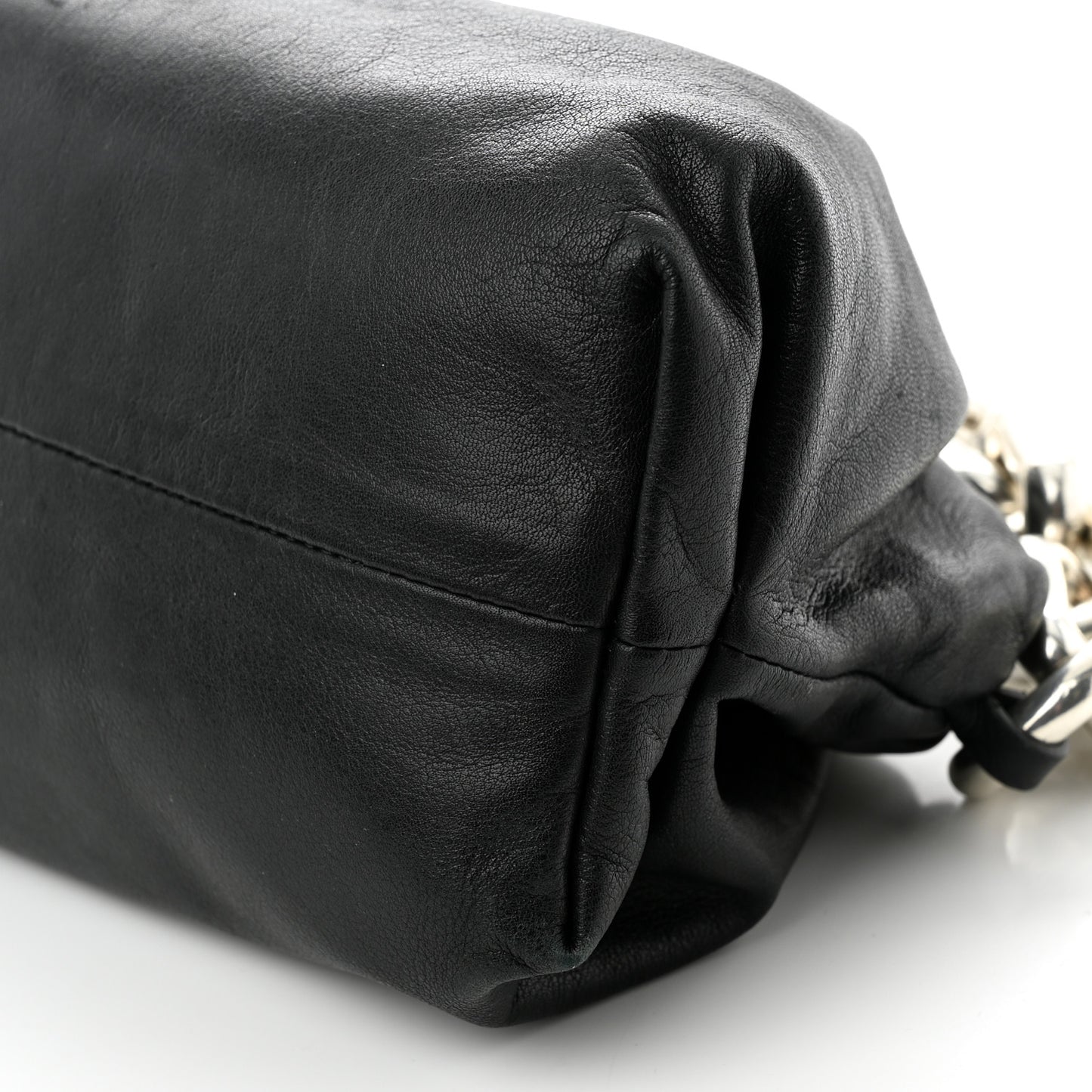 Calfskin The Pouch Chain Black