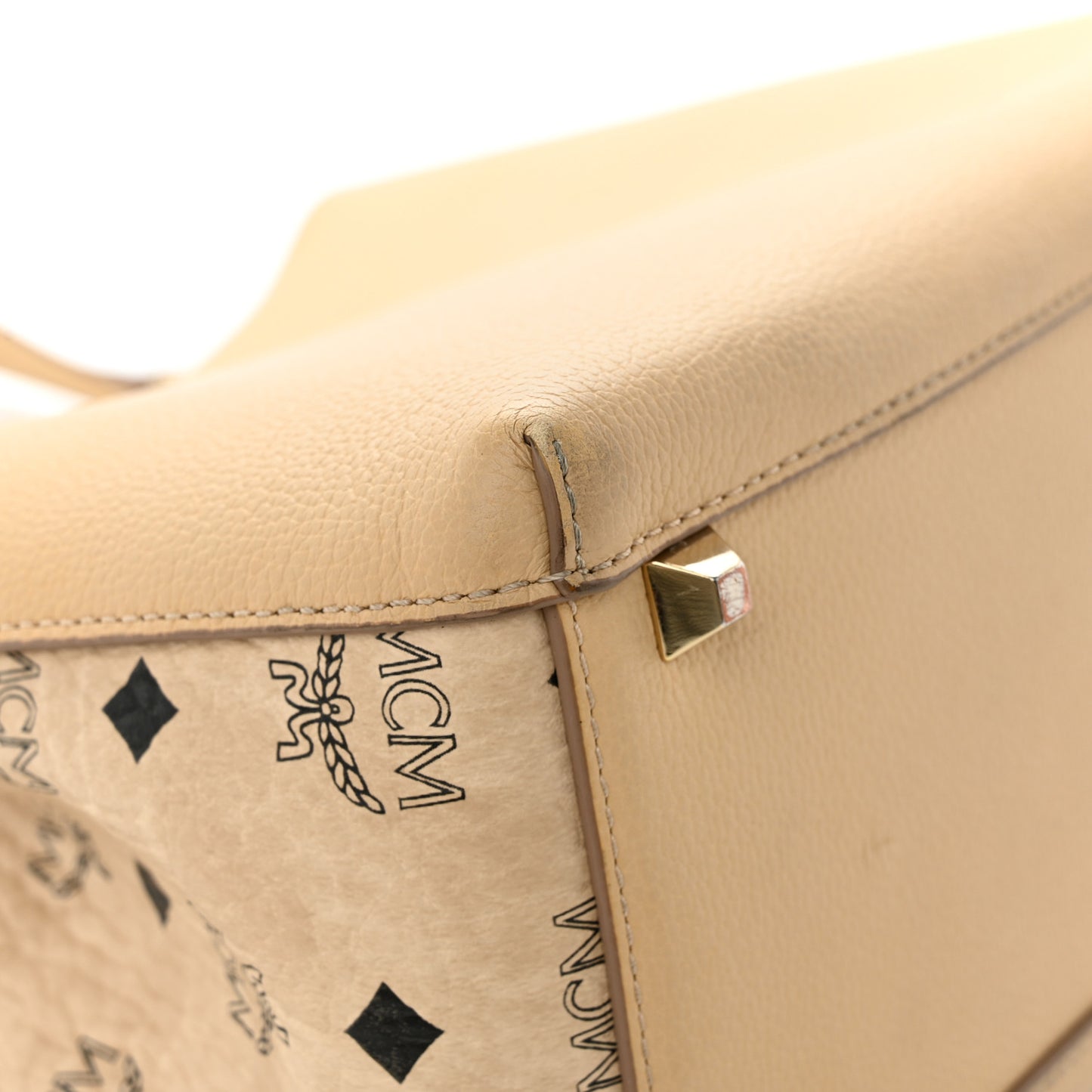 Grained Calfskin Visetos Medium Sarah Hobo Latte Beige