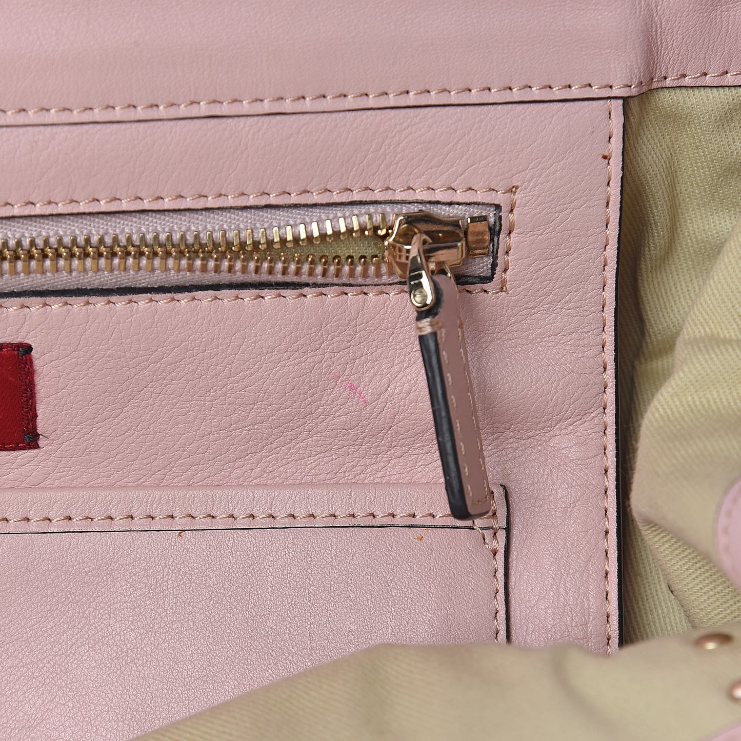 Vitello Medium Rockstud Tote Rose