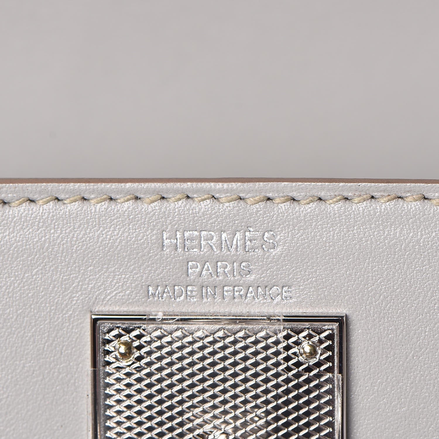 Hermes Tadelakt Kelly Sellier Guilloche 28 Gris Perle 28 of 36