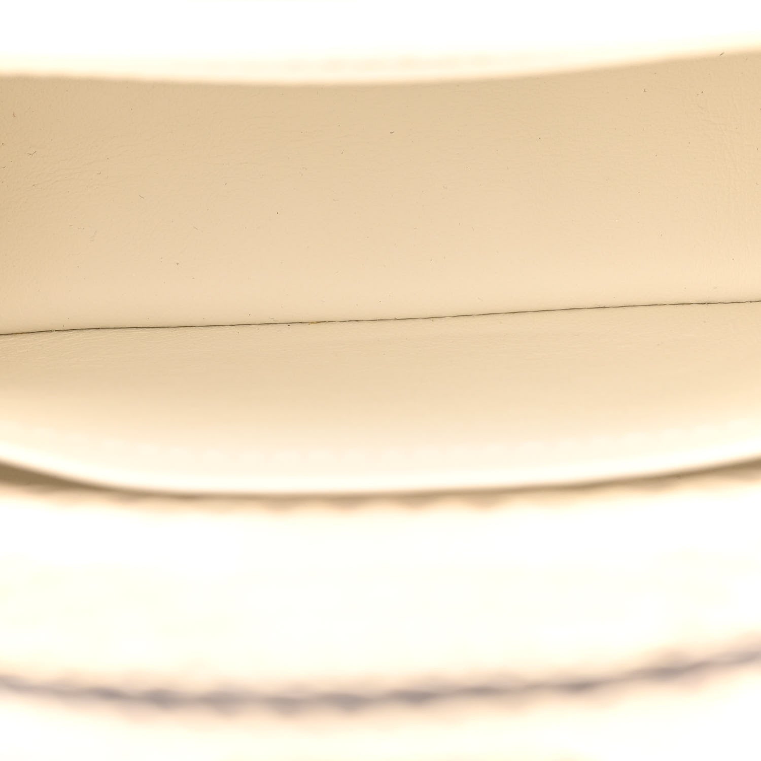 Louis Vuitton Taurillon Ayers Capucines Mini White Snow White 5 of 9