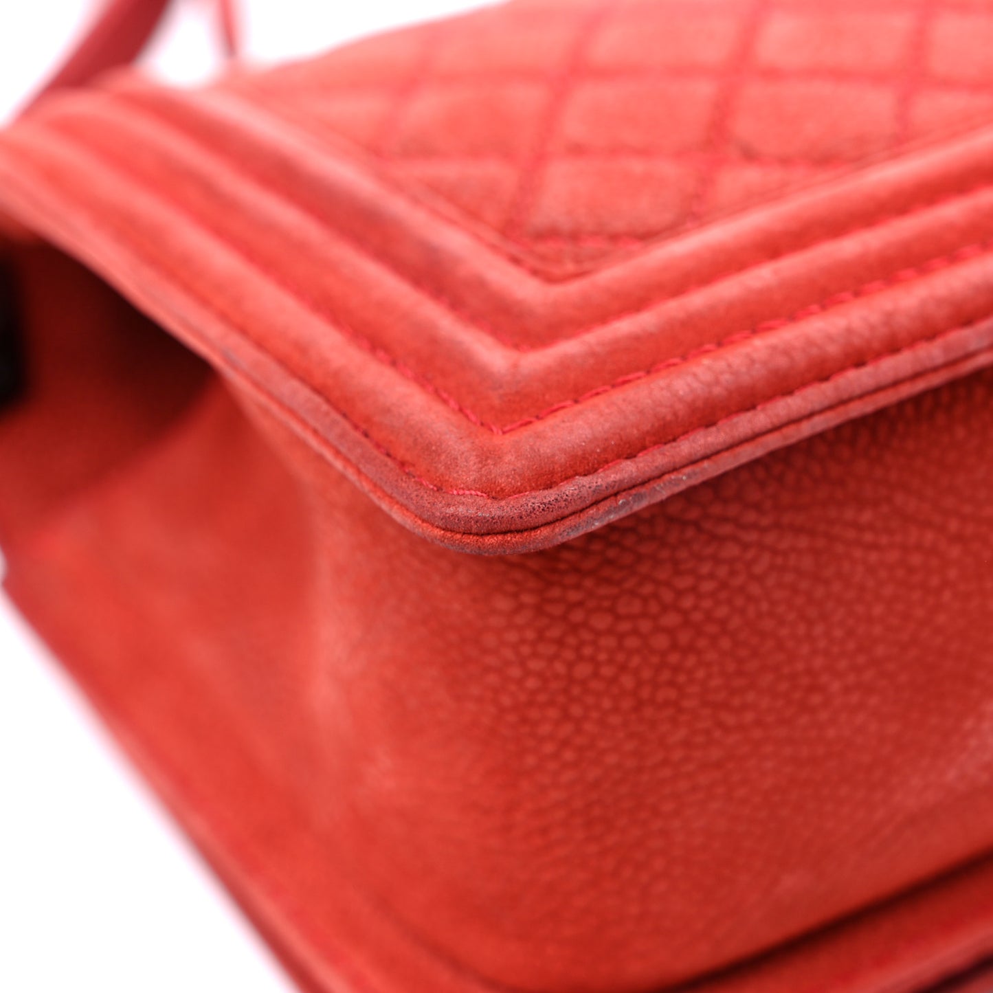 Iridescent Caviar Quilted Medium Boy Flap Red