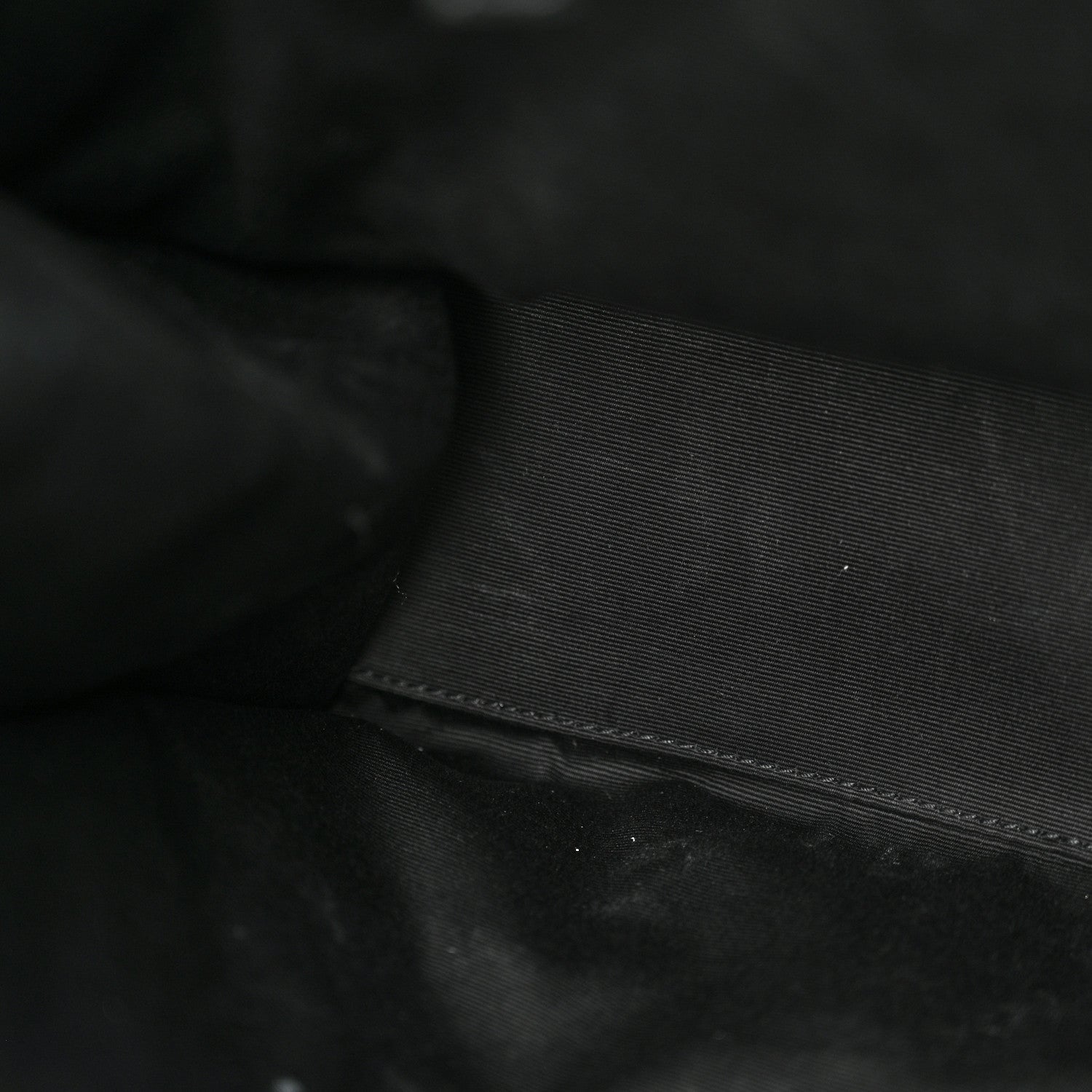 Saint Laurent Crinkled Calfskin Matelasse Monogram Large Niki Shopper Tote Black 11 of 17