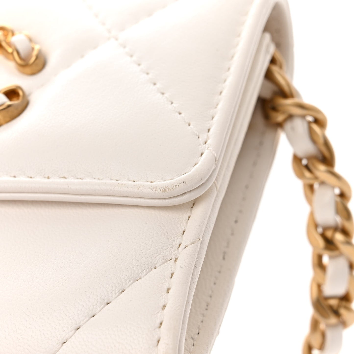 Lambskin Quilted Chanel 19 Flap Coin Purse With Chain White