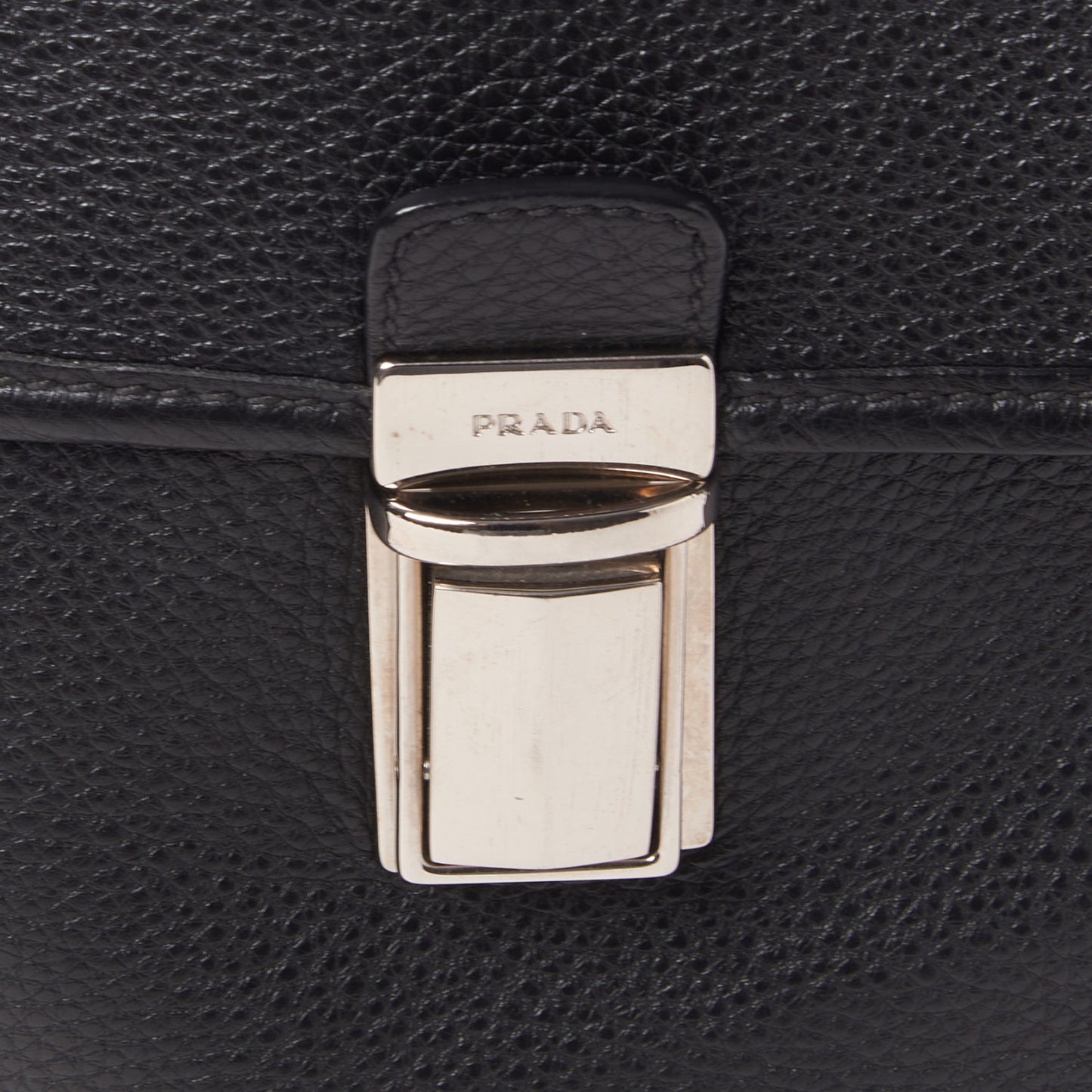 Vitello Daino Flat Flap Messenger Bag Black