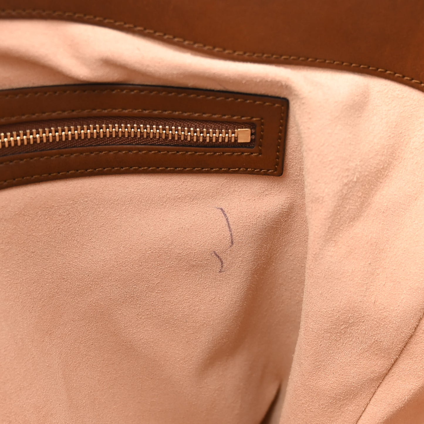 Soft GG Supreme Monogram Medium Crossbody Tote Beige Cuir