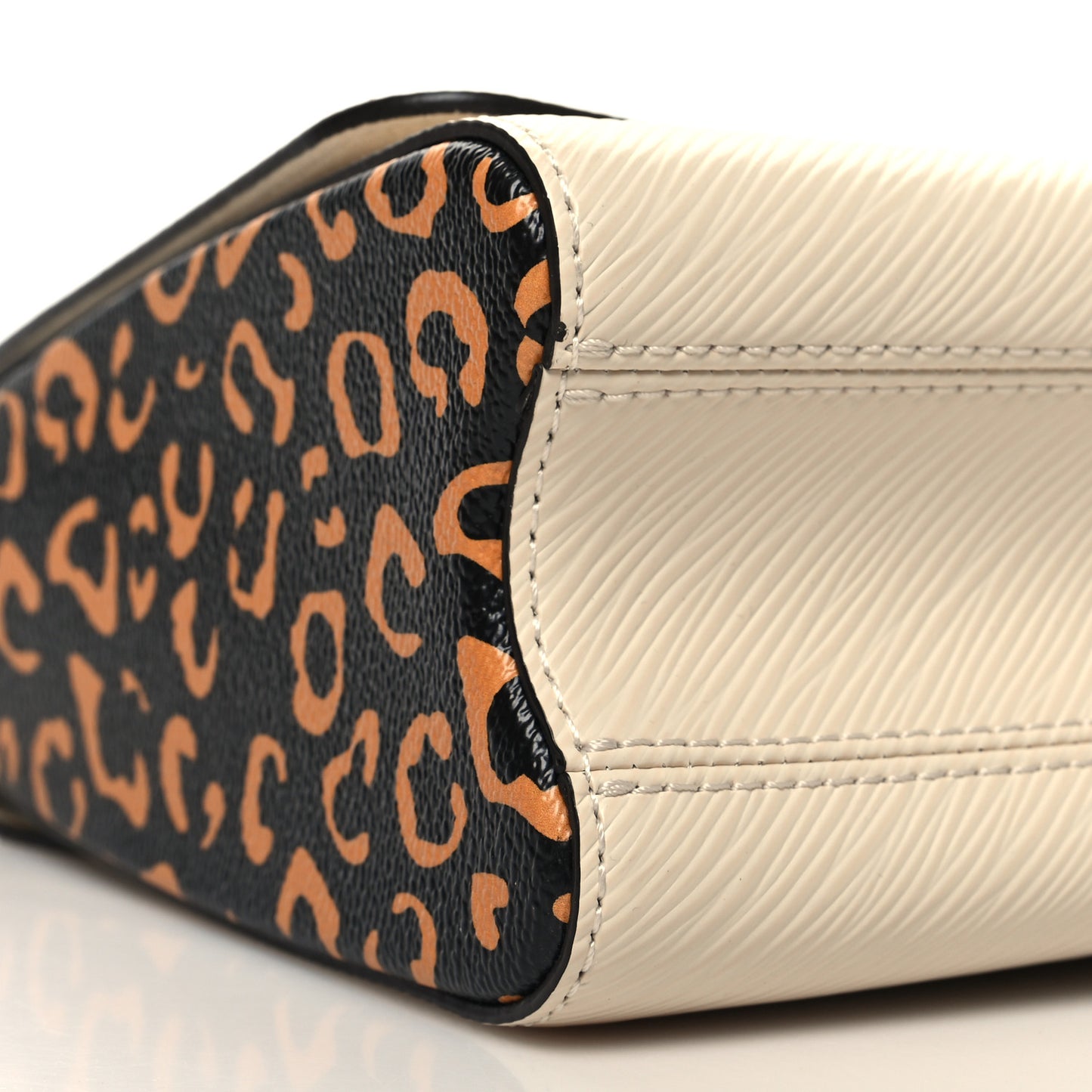 Epi Giant Jungle Twist Shoulder Bag MM Quartz
