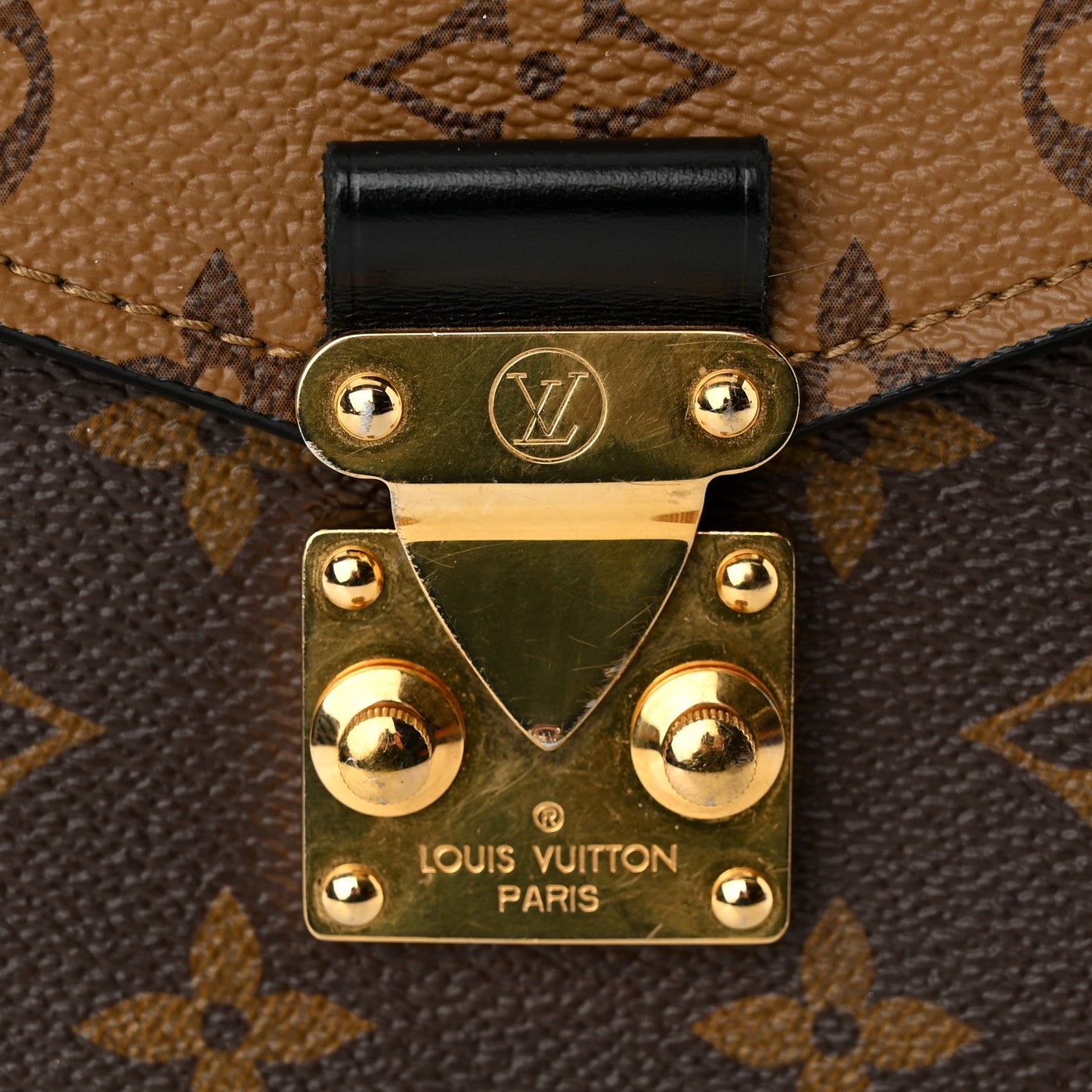 Reverse Monogram Pochette Metis