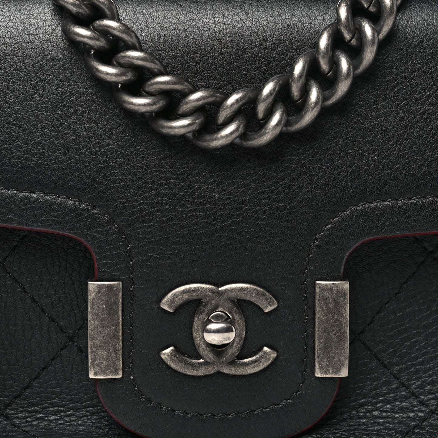 Grained Calfskin Archi Chic Flap Black