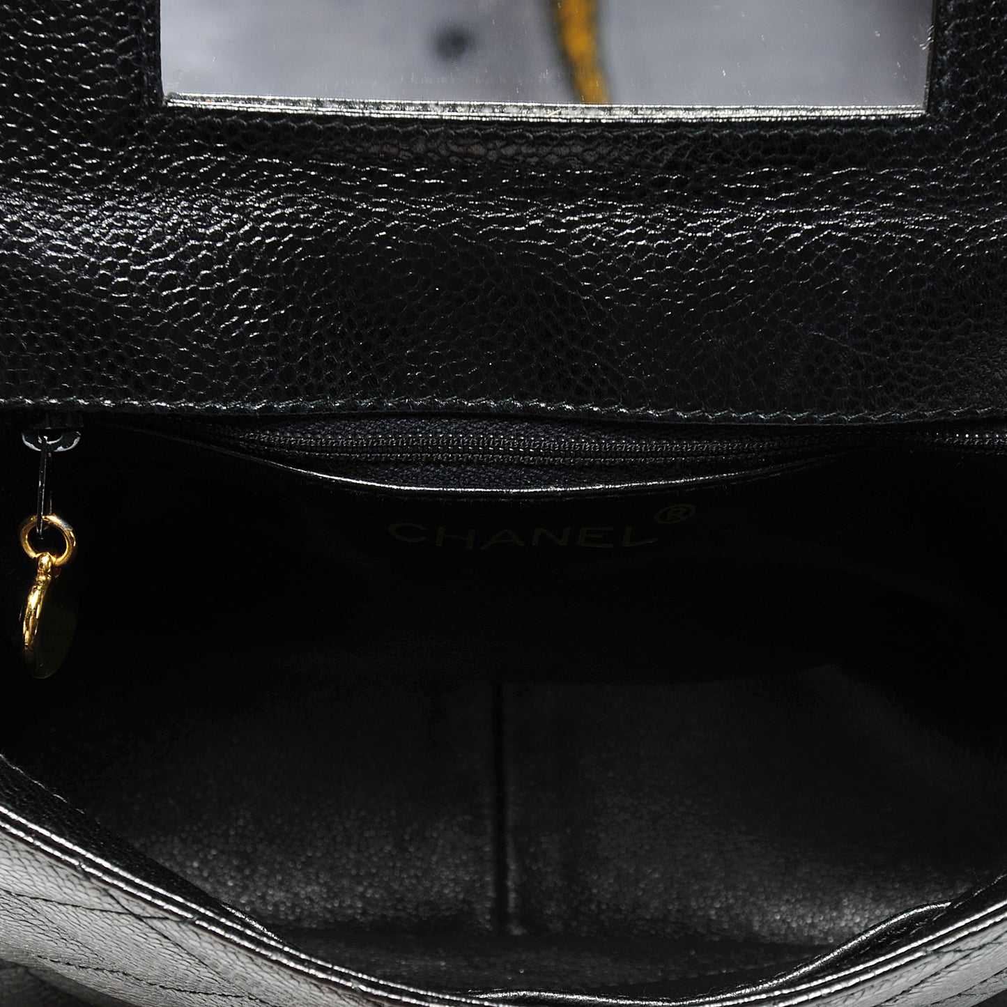 Caviar Shoulder Bag Black