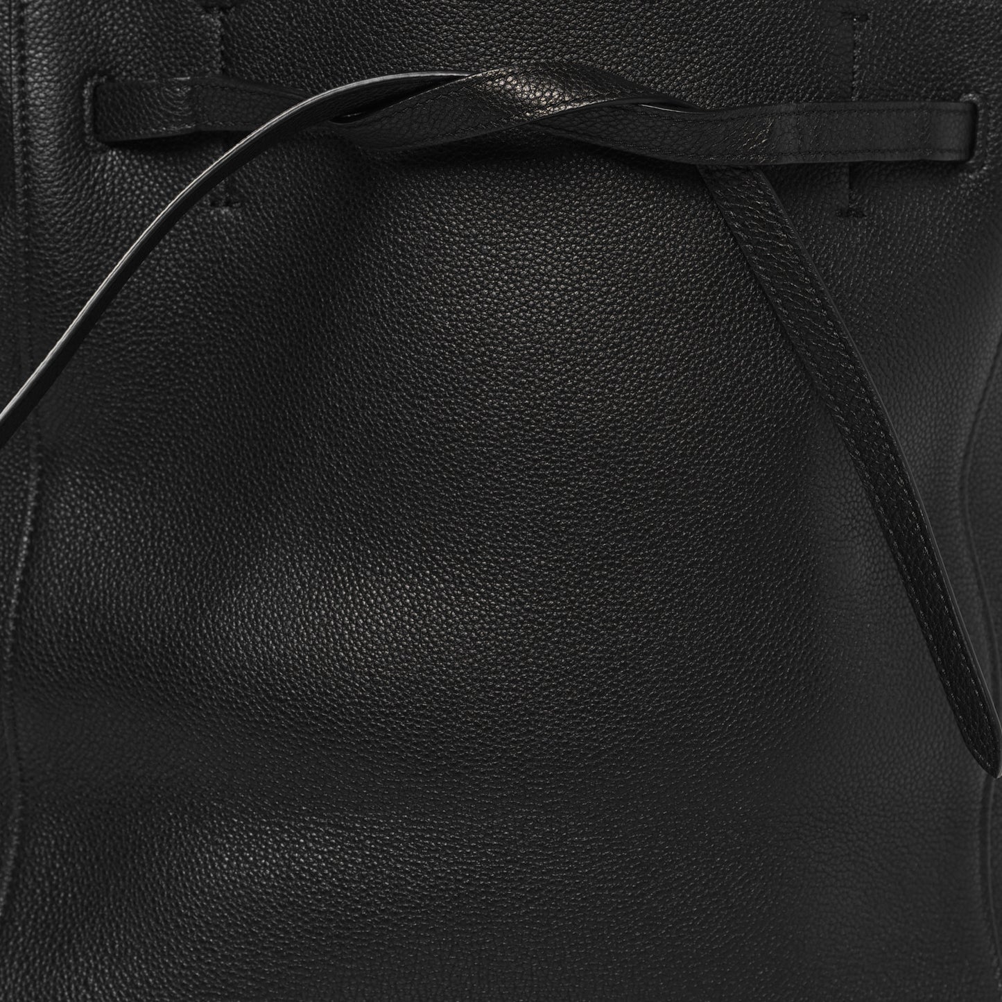 Soft Grained Calfskin Small Belt Cabas Phantom Black