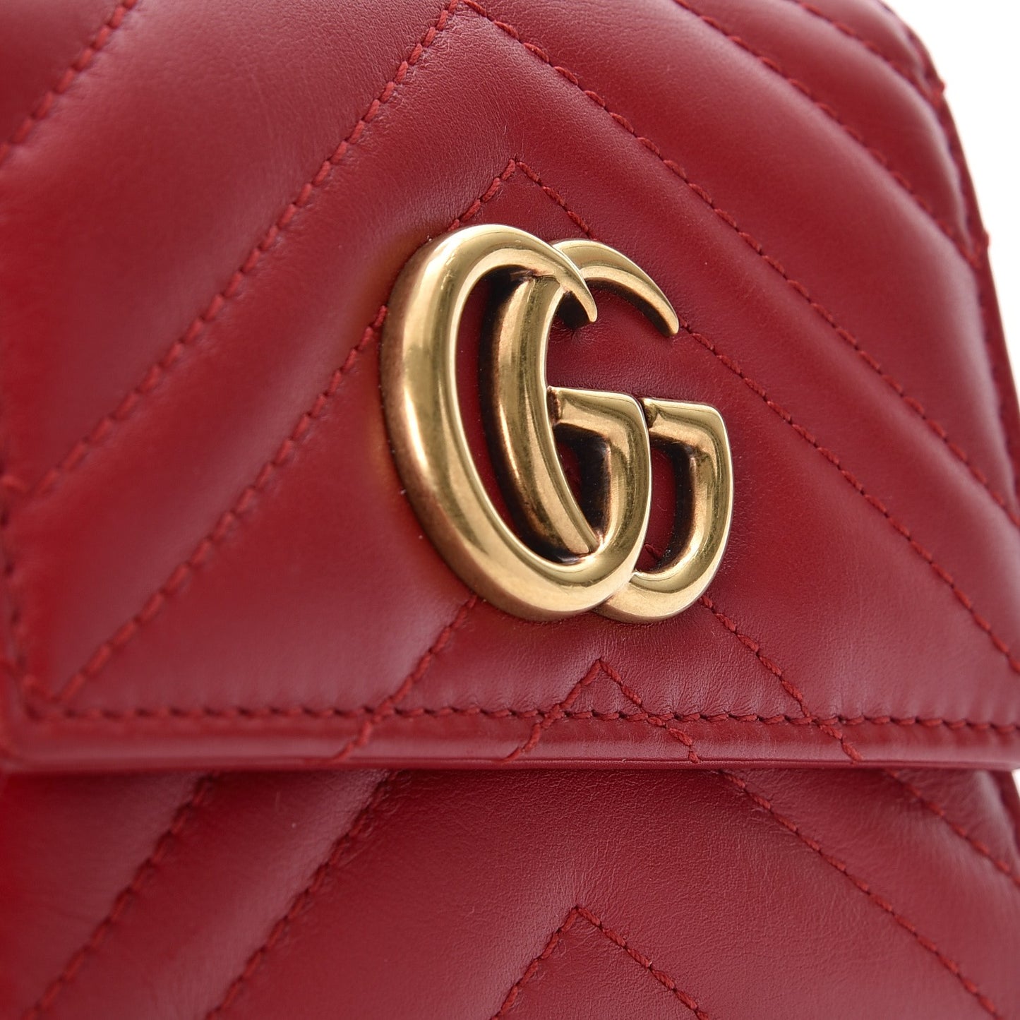 Calfskin Matelasse GG Marmont Wallet Hibiscus Red