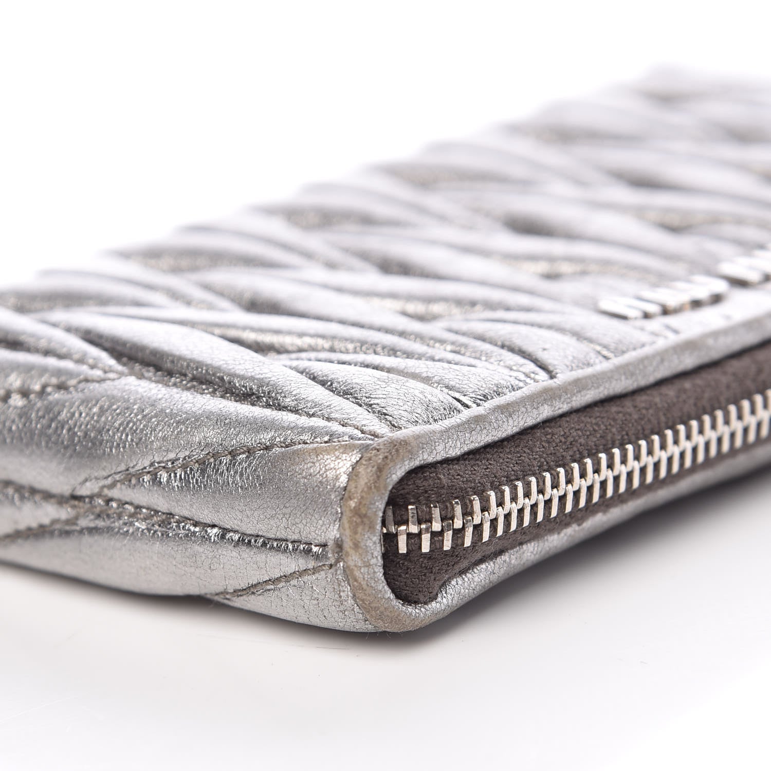 Miu Miu Nappa Matelasse Pouch Cromo 10 of 11