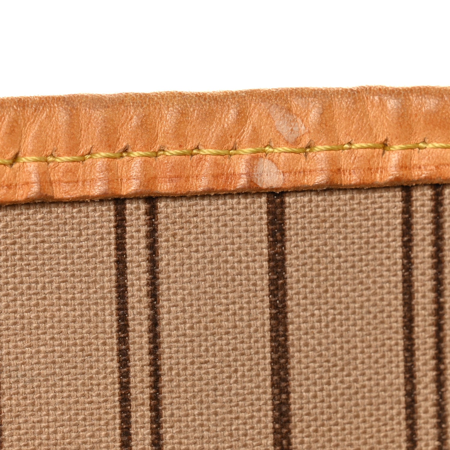 Louis Vuitton Monogram Neverfull MM 25 of 29