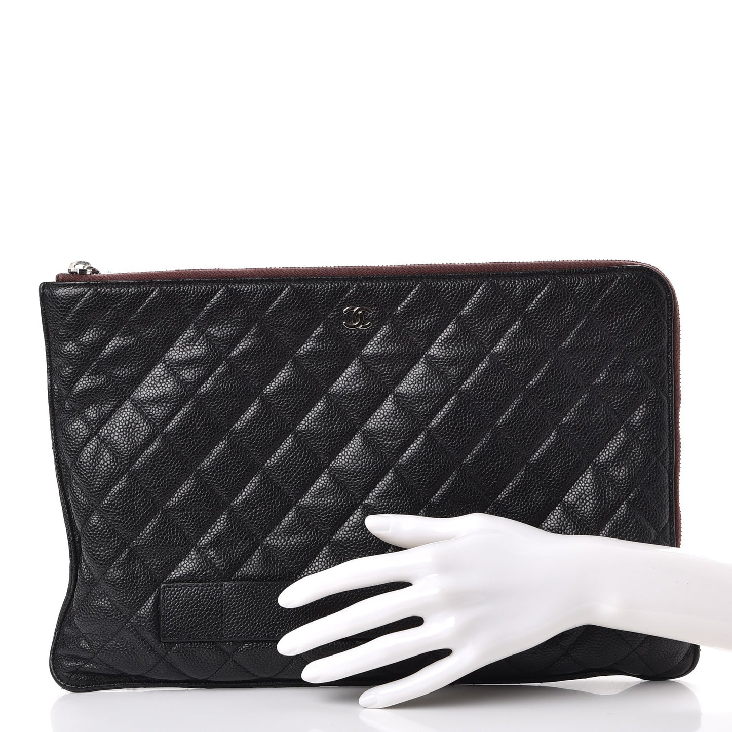 Caviar Quilted Large Slide Pouch Black