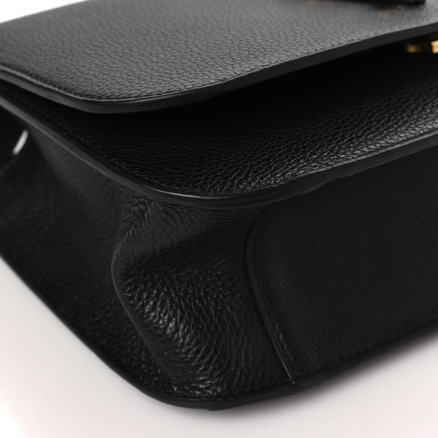 Grainy Calfskin Virtus Chain Crossbody Black
