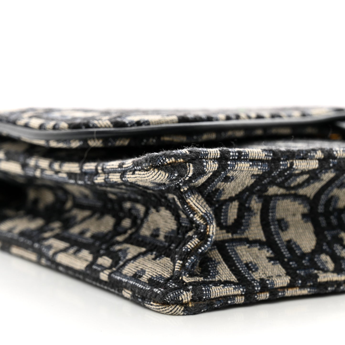 Oblique Saddle Chain Pouch Blue