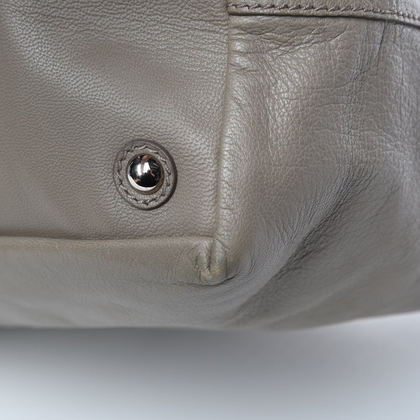 Chevre Studded Large Rock Stud Easy Y Grey