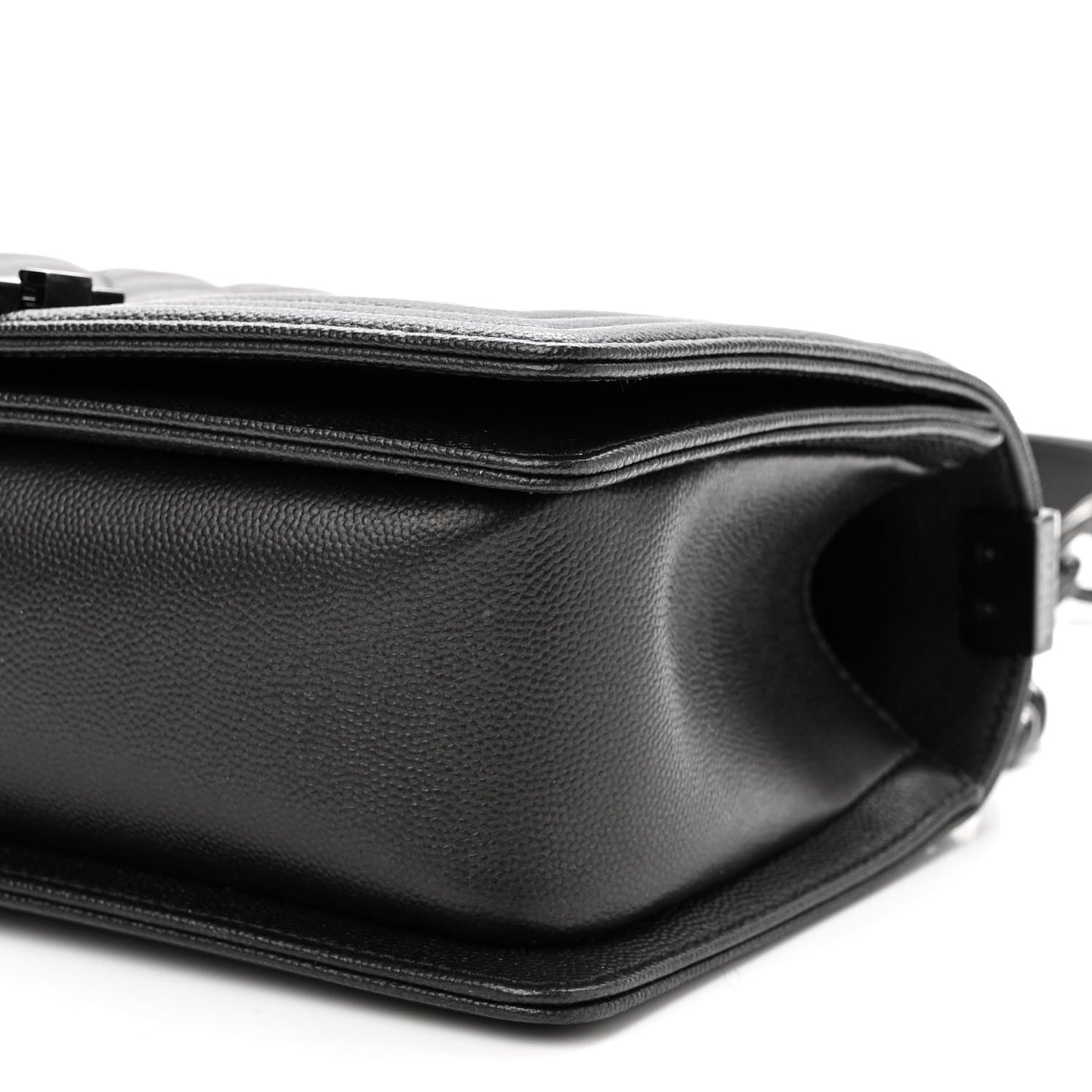 Caviar Quilted Medium Boy Flap So Black