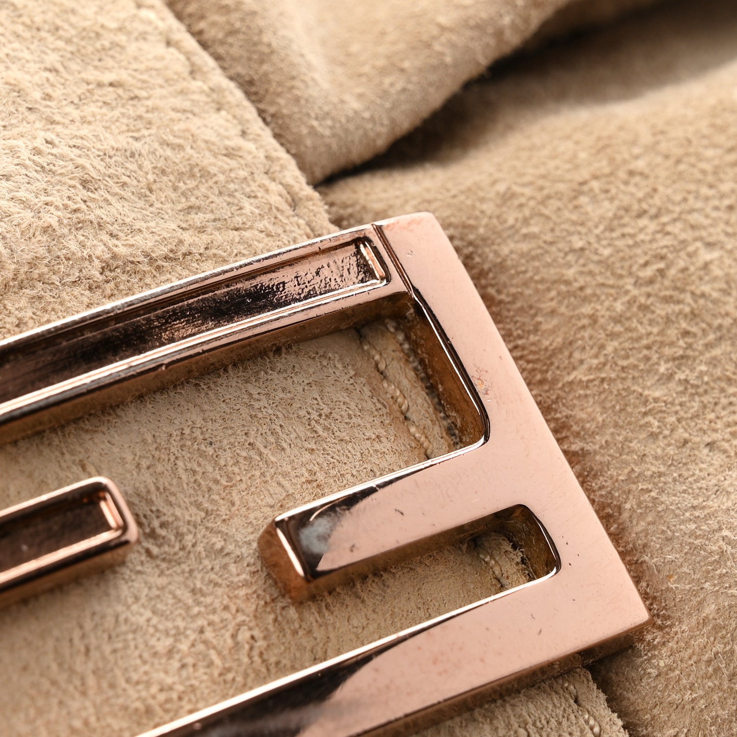 Suede Mama Baguette Beige