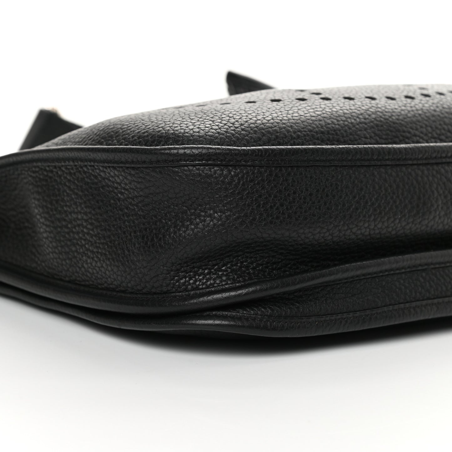 Taurillon Clemence Evelyne III PM Black
