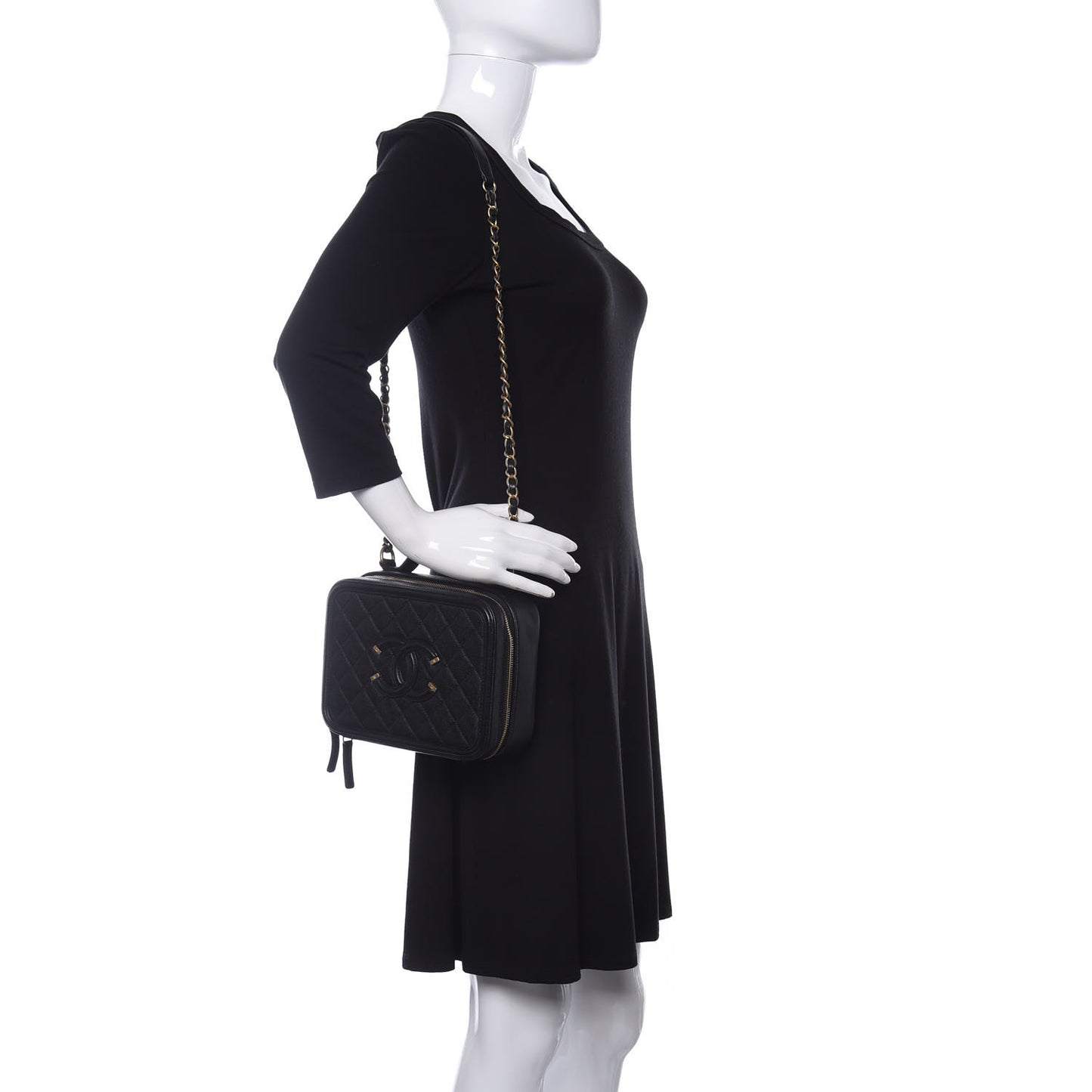 Caviar Quilted Medium CC Filigree Vanity Case Black