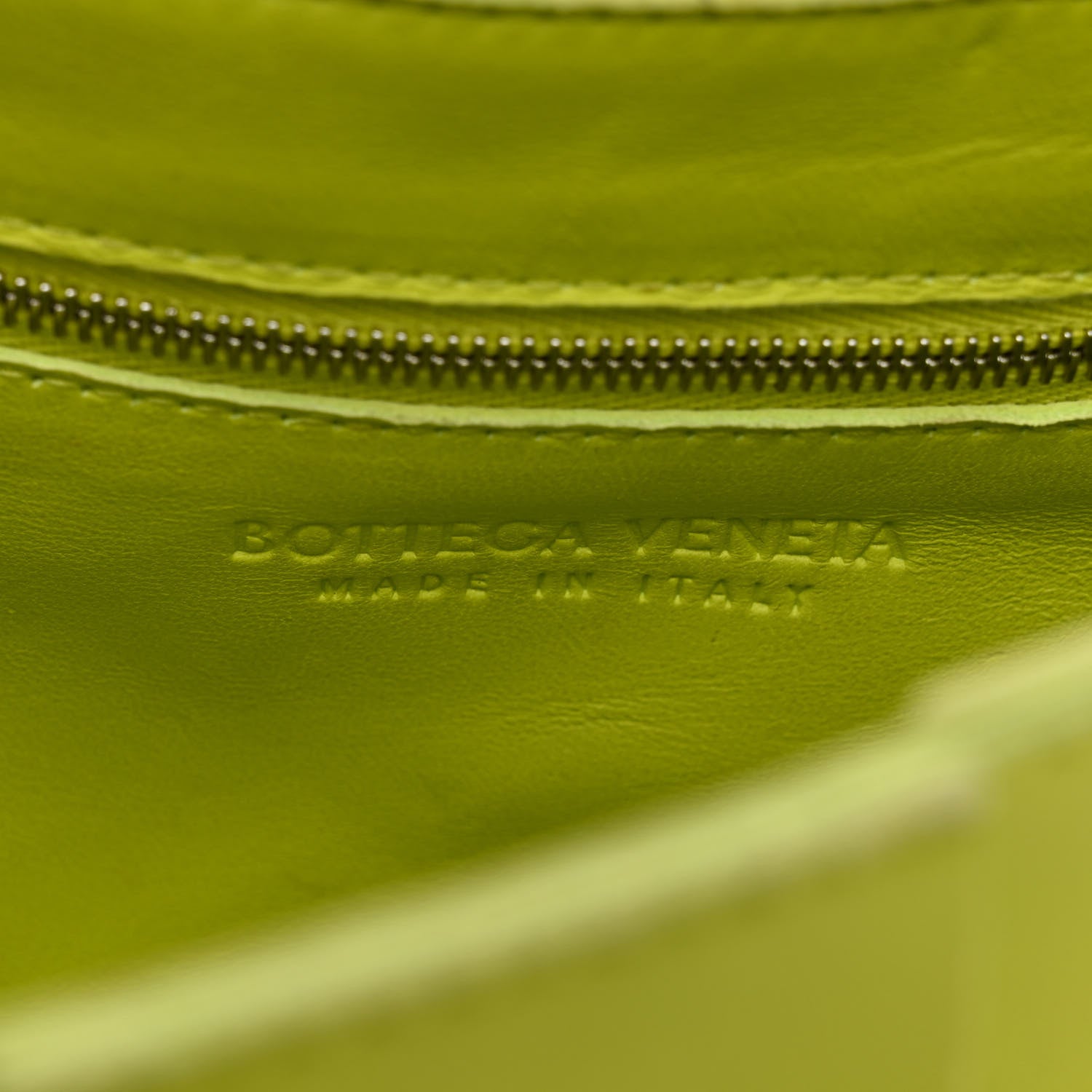 Bottega Veneta Lambskin Maxi Intrecciato Cassette Crossbody Bag Acid Kiwi 6 of 10