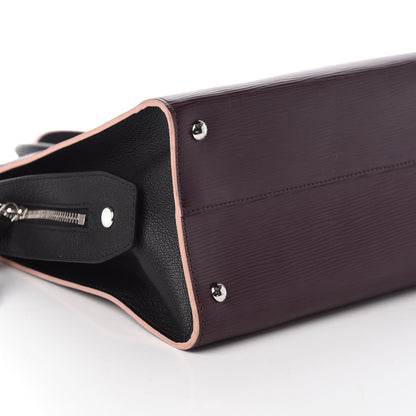 Louis Vuitton Epi Vaneau GM Quetsche 8 of 9