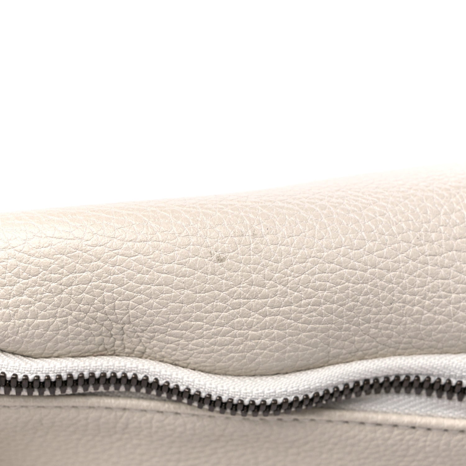 Gucci Grained Calfskin Logo Belt Bag White 10 of 10