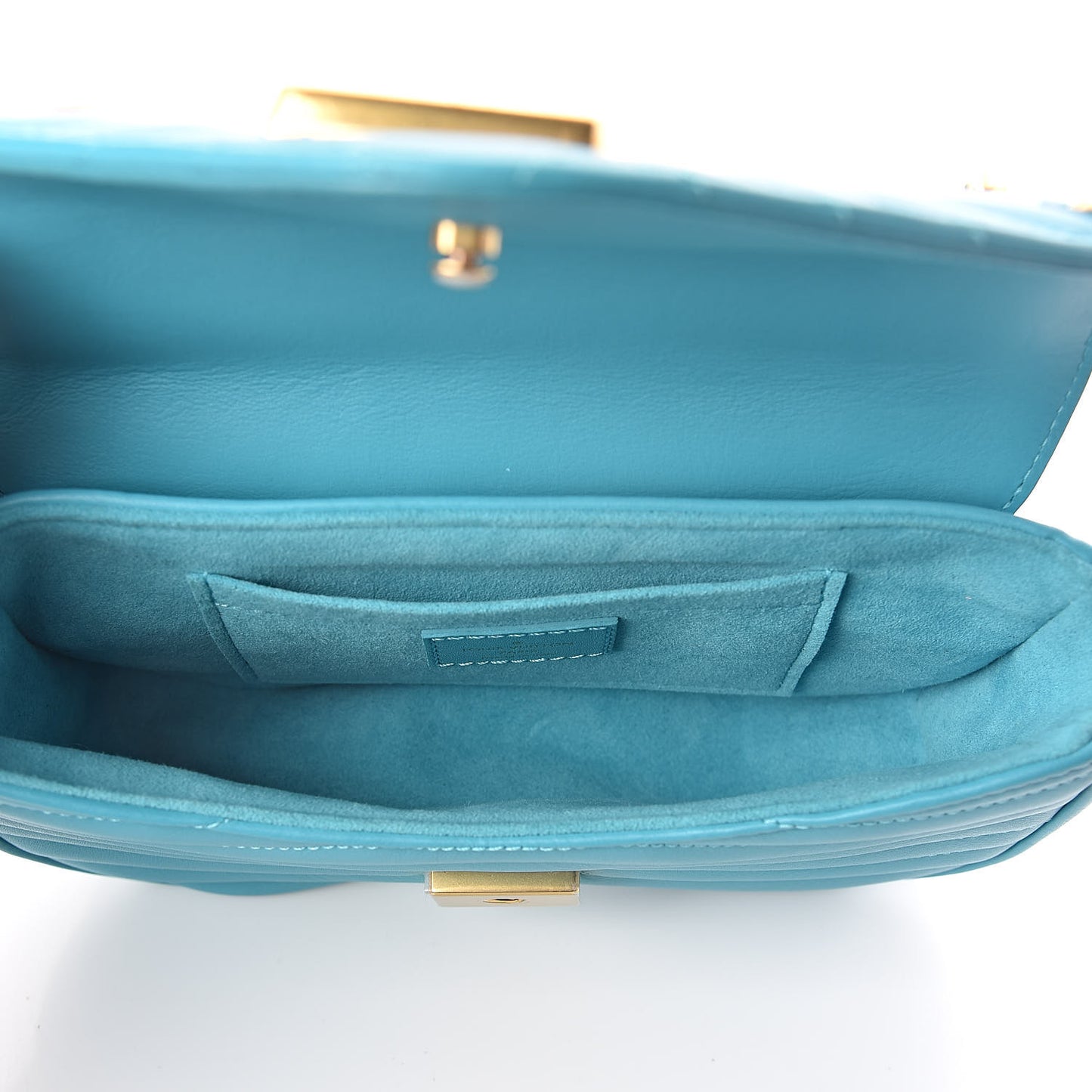 Calfskin New Wave Chain PM Malibu Green