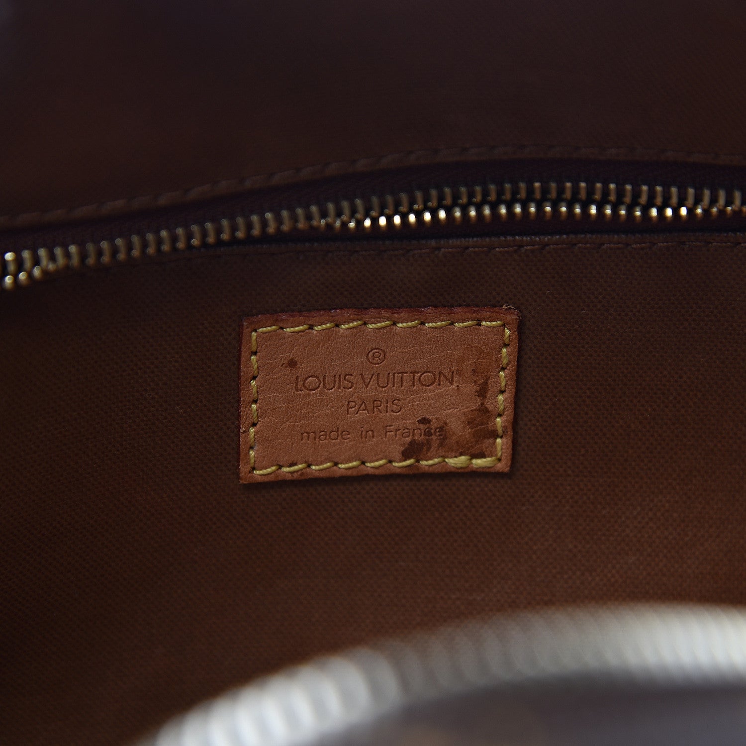 Louis Vuitton Monogram Toiletry Bag 25 5 of 7