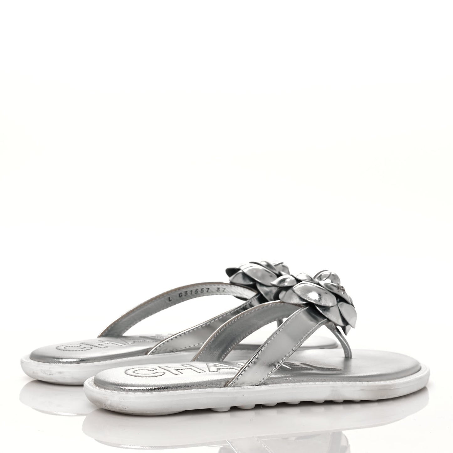 Iridescent Patent Calfskin Camellia Thong Sandals 37 Silver